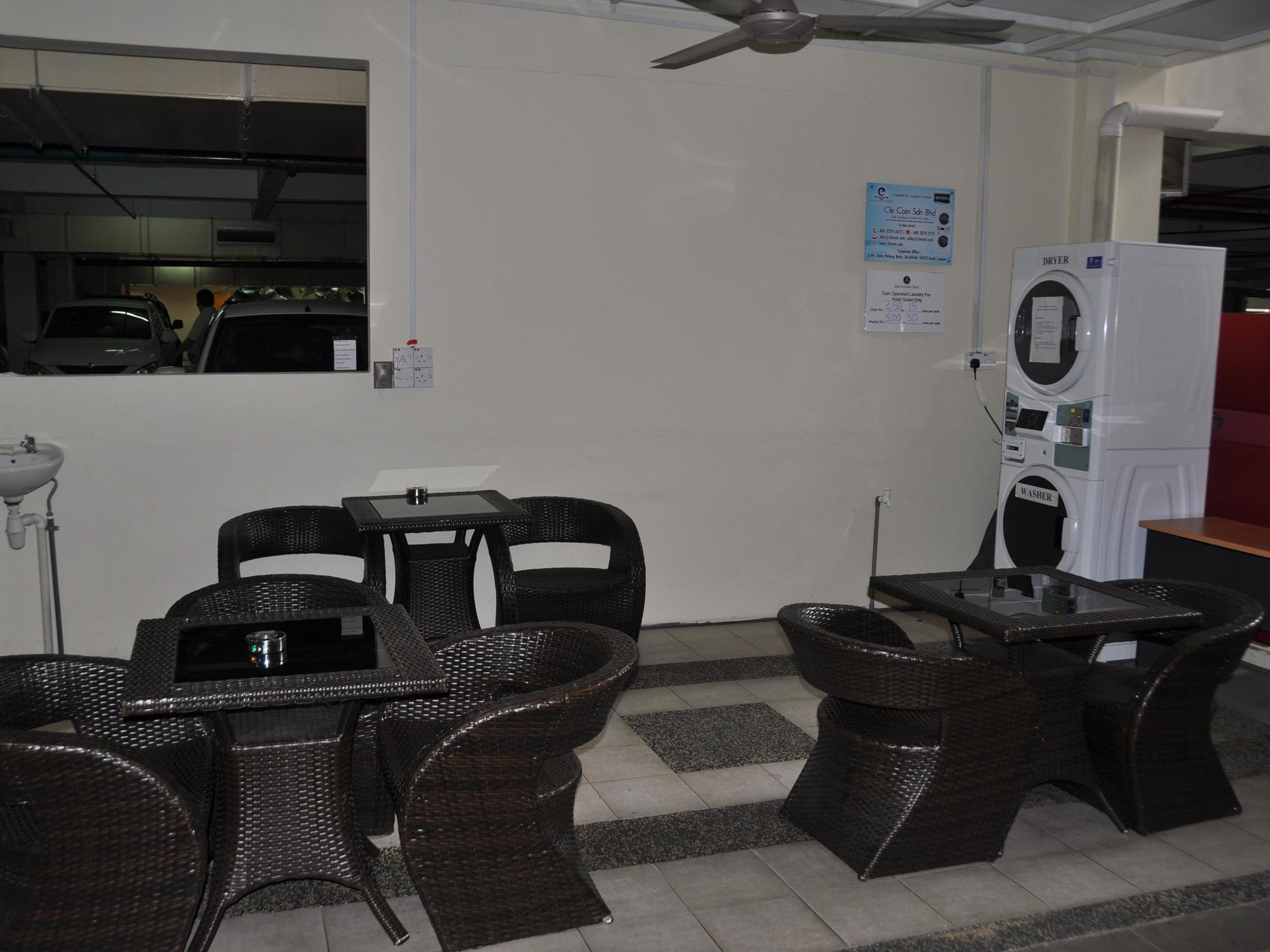 Switz Paradise Hotel - 5 Minute Walk To Centre Point And 10 Minute Walk To Waterfront- Kota Kinabalu Dış mekan fotoğraf